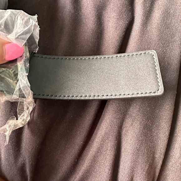 MCM UNCUT BELT - Picture 4 of 6